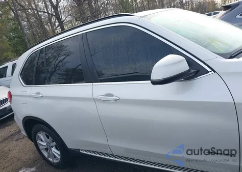 2015 BMW X5 xDrive35I z USA, uszkodzony, nr VIN 5UXKR0C5XF0P02453